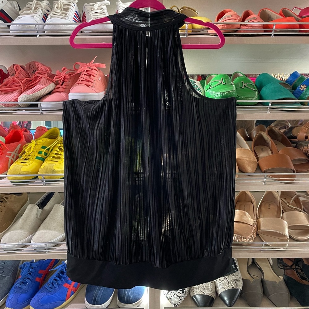 Pleated Sleeveless Tie-neck Blouse